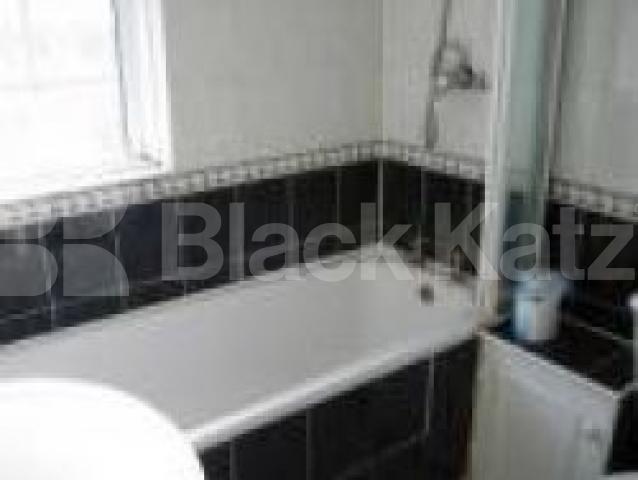 			3 Bedroom, 1 bath, 1 reception Flat			 Oakworth Road, LADBROKE ROAD W10